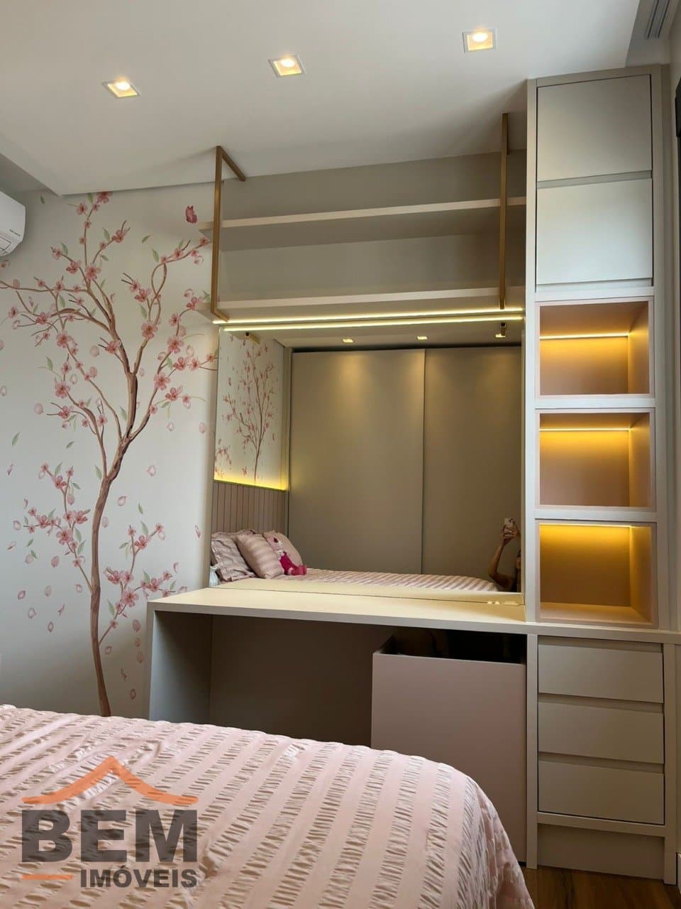Apartamento para Venda com 3 quartos no bairro Centro, em Itajaí