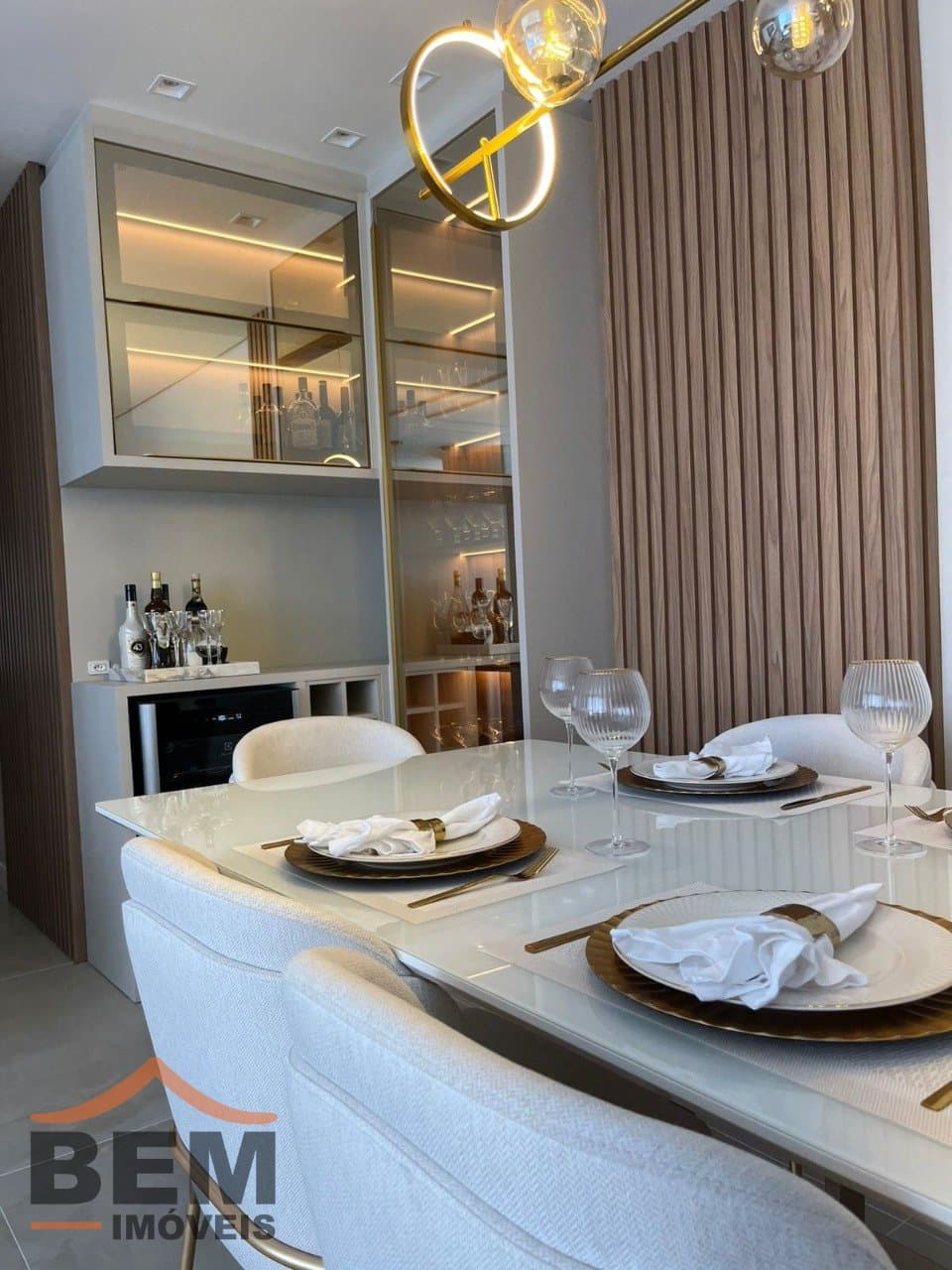 Apartamento para Venda com 3 quartos no bairro Centro, em Itajaí