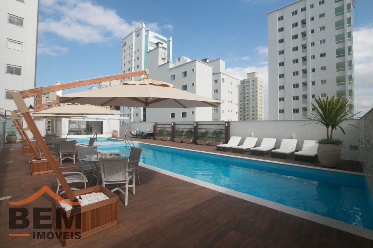 Apartamento para Locação com 2 quartos e 128m² no bairro Centro, em Balneário Camboriú: 06- PISCINA 