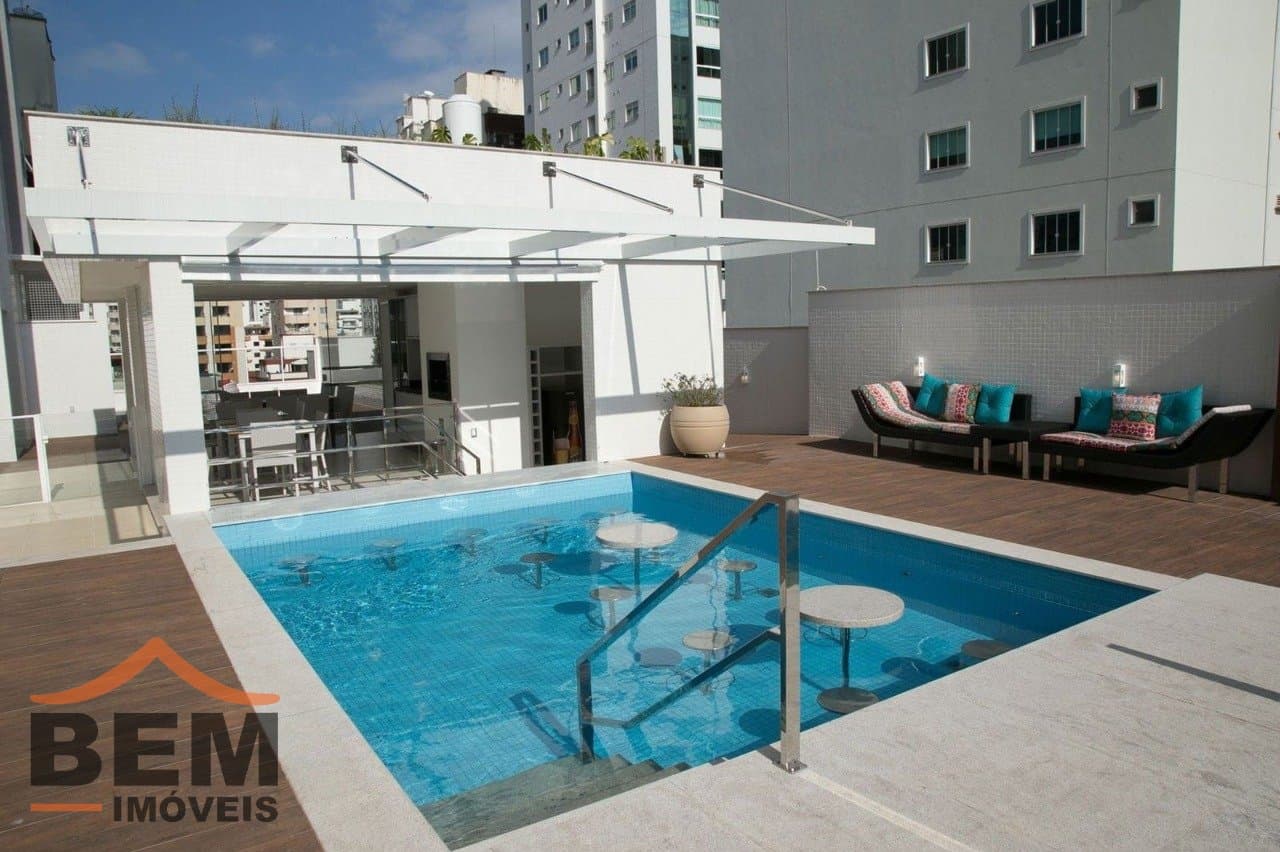 Apartamento para Locação com 2 quartos e 128m² no bairro Centro, em Balneário Camboriú: 07- PISCINA 