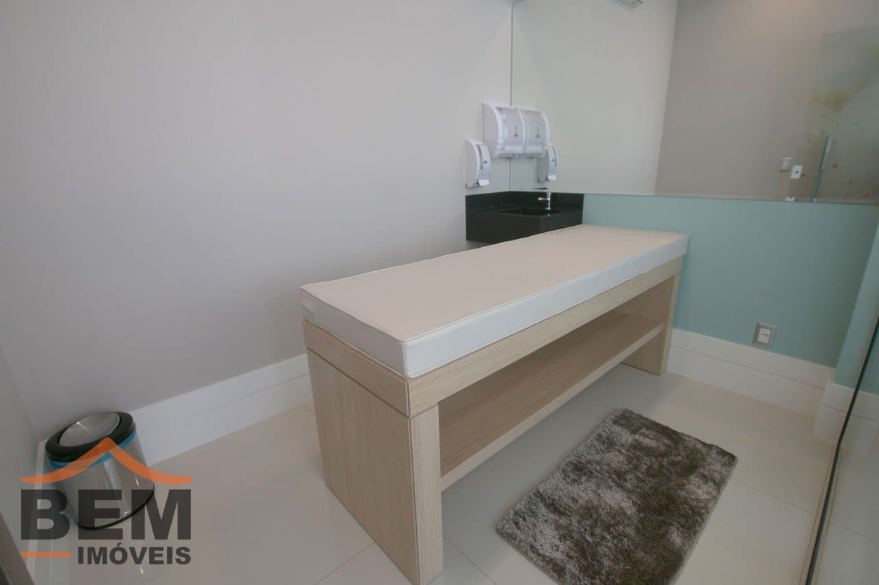 Apartamento para Locação com 2 quartos e 128m² no bairro Centro, em Balneário Camboriú: 28- PORTARIA 