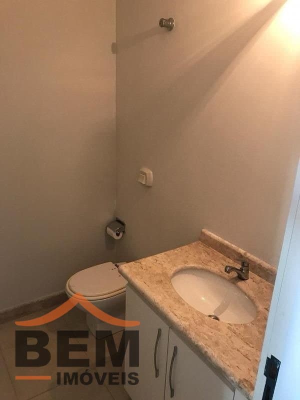 Apartamento para Locação com 4 quartos e 102m² no bairro Centro, em Balneário Camboriú: 13- BANHEIRO 