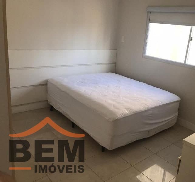 Apartamento para Locação com 4 quartos e 102m² no bairro Centro, em Balneário Camboriú: 14- DORMITÓRIO SUÍTE 
