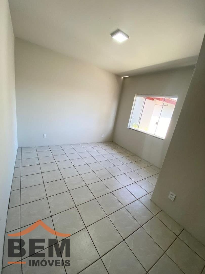 Casa com 4 quartos e 245m² no bairro São Judas, em Itajaí