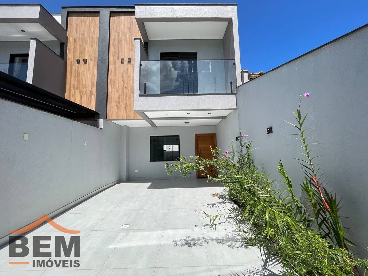 Casa para Venda com 3 quartos e 100m² no bairro Santa Regina Iv, em Camboriú