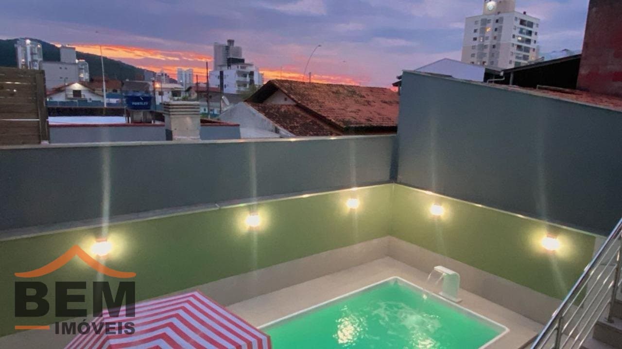 Casa para Venda com 4 quartos e 198m² no bairro São Judas, em Itajaí