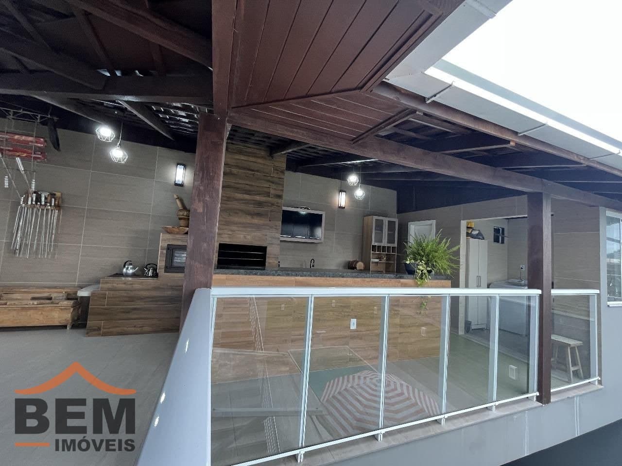 Casa para Venda com 4 quartos e 198m² no bairro São Judas, em Itajaí