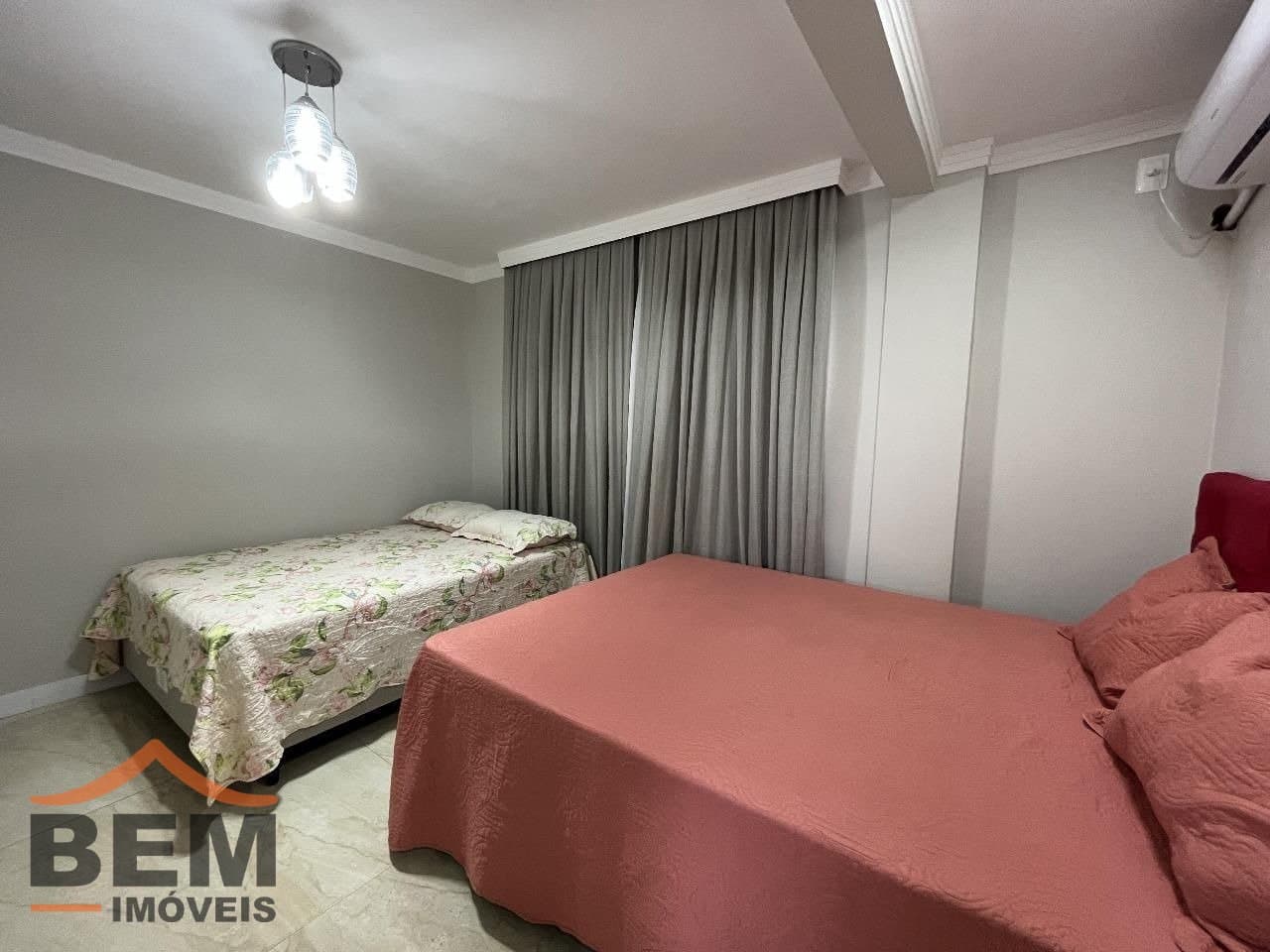 Casa para Venda com 4 quartos e 198m² no bairro São Judas, em Itajaí