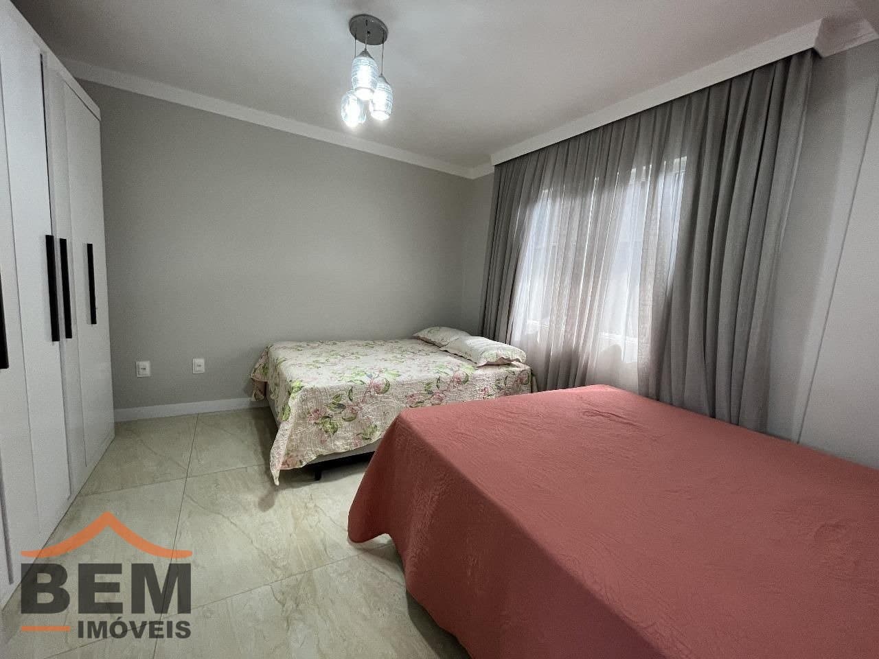 Casa para Venda com 4 quartos e 198m² no bairro São Judas, em Itajaí