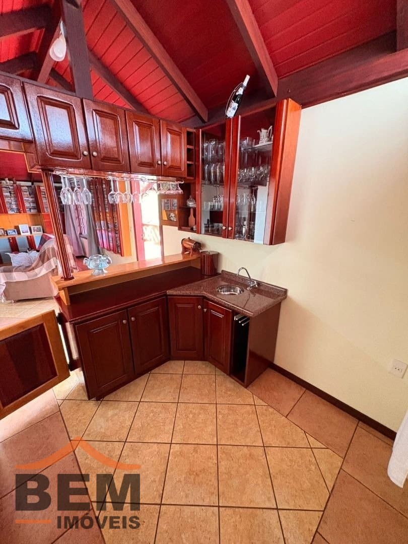 Casa para Venda com 3 quartos e 167m² no bairro Dom Bosco, em Itajaí