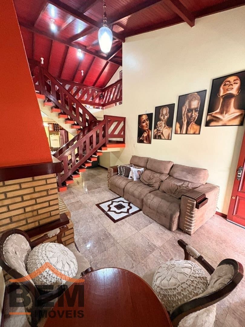 Casa para Venda com 3 quartos e 167m² no bairro Dom Bosco, em Itajaí