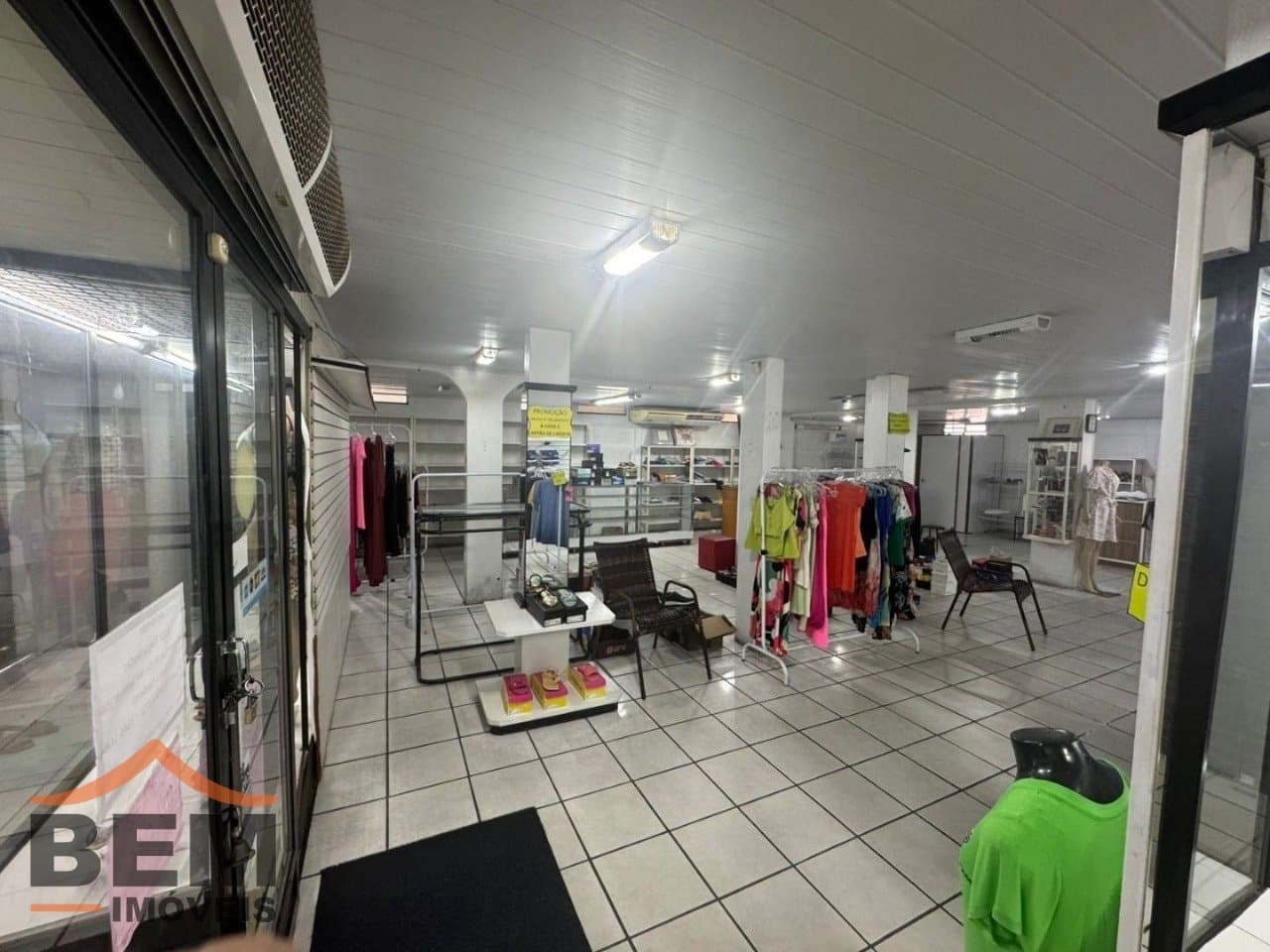 Prédio Comercial para Venda com 330m² no bairro Barra do Rio, em Itajaí