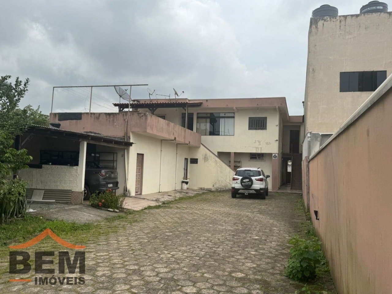 Prédio Comercial para Venda com 330m² no bairro Barra do Rio, em Itajaí
