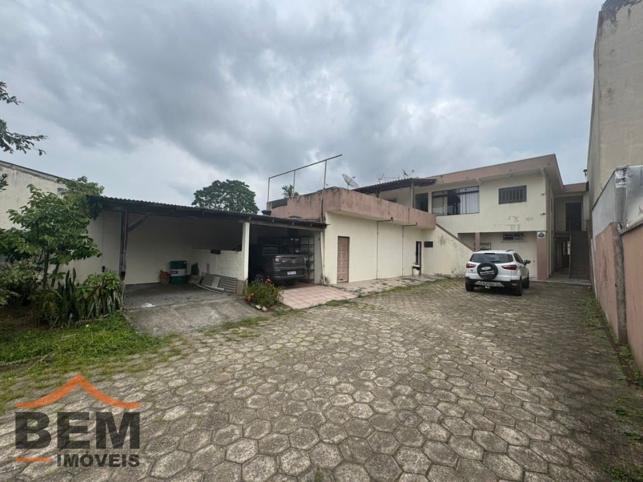 Prédio Comercial para Venda com 330m² no bairro Barra do Rio, em Itajaí