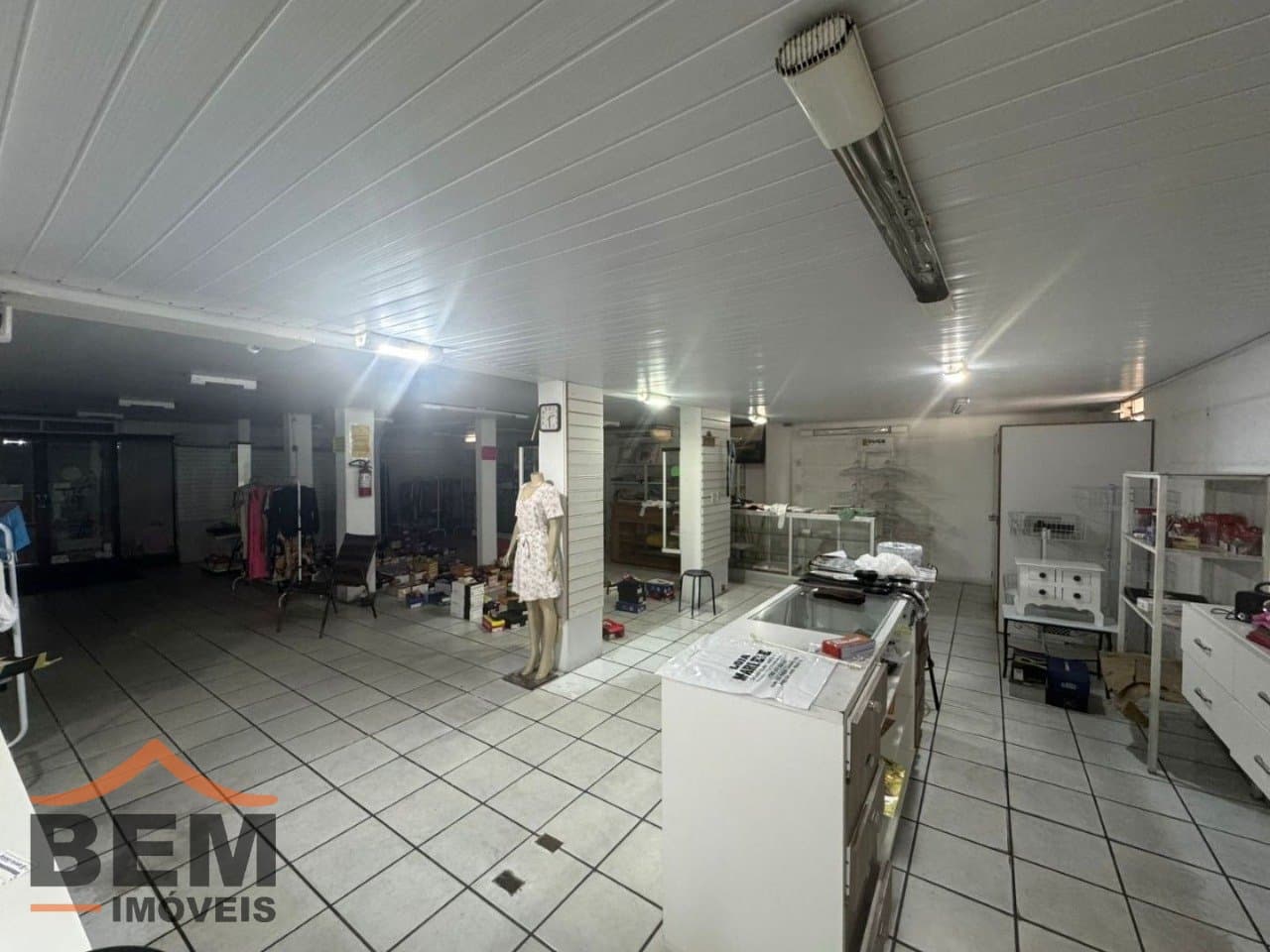 Prédio Comercial para Venda com 330m² no bairro Barra do Rio, em Itajaí
