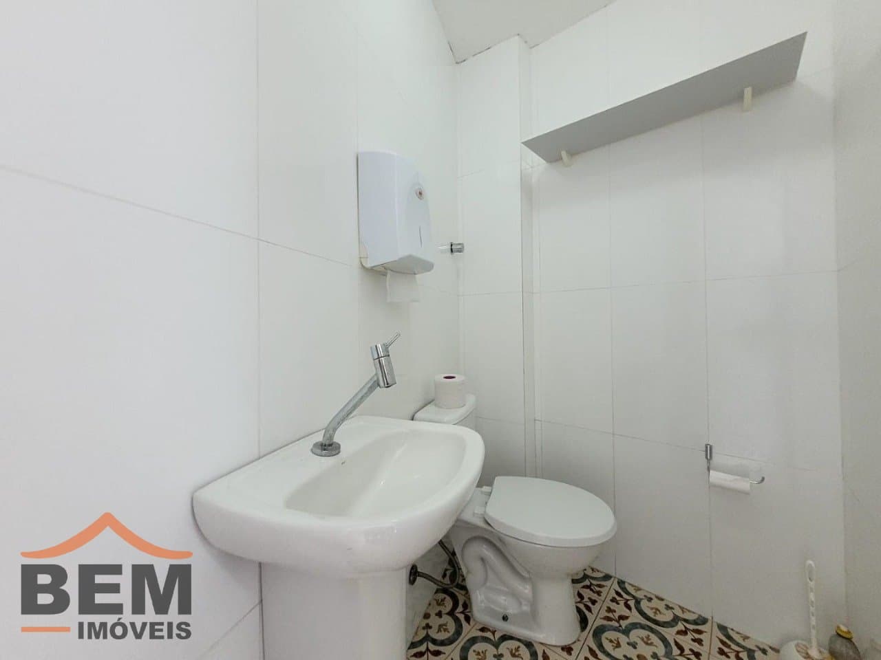Sala Comercial para Locação com 20m² no bairro Centro, em Itajaí