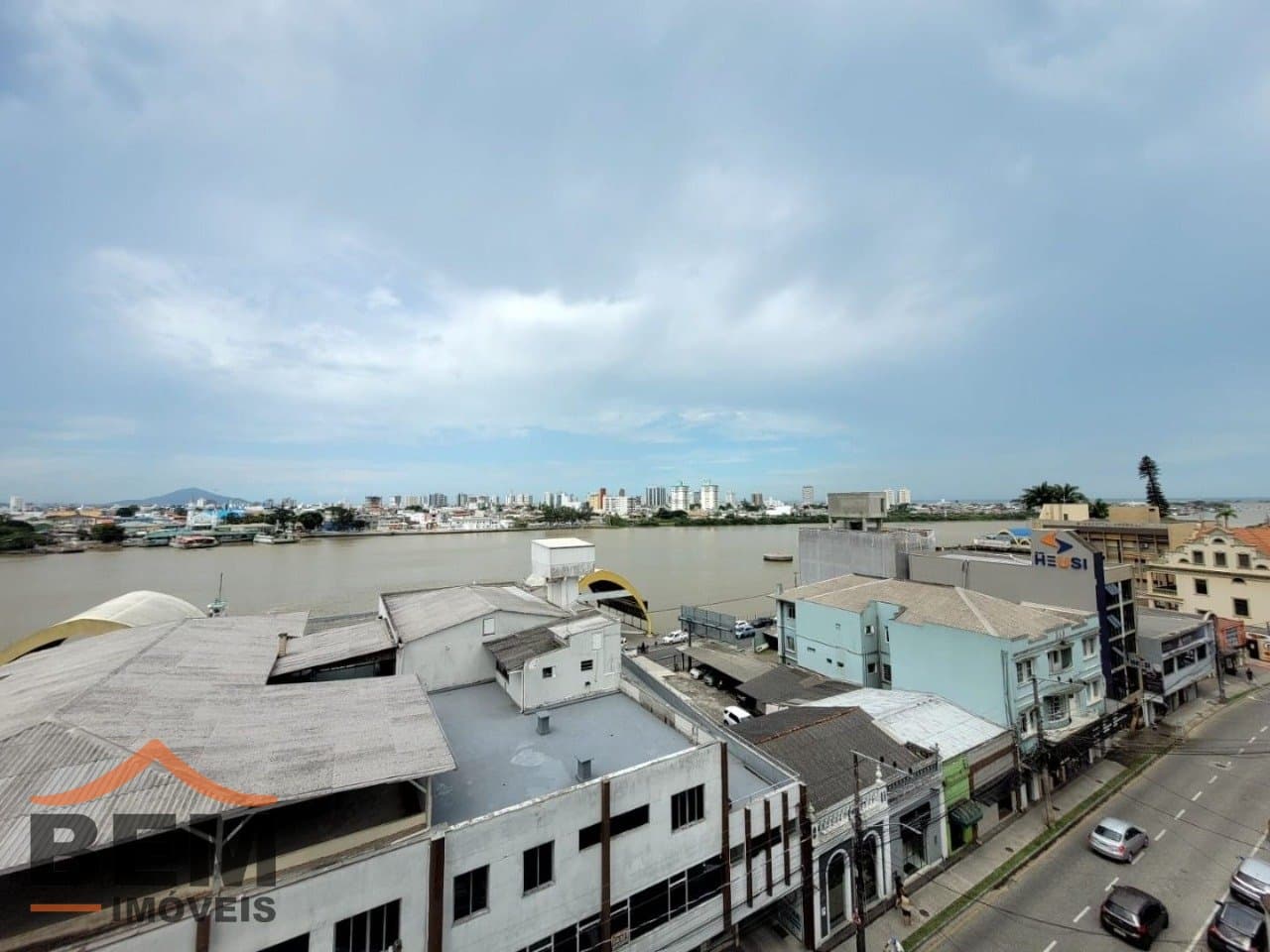 Sala Comercial para Locação com 20m² no bairro Centro, em Itajaí