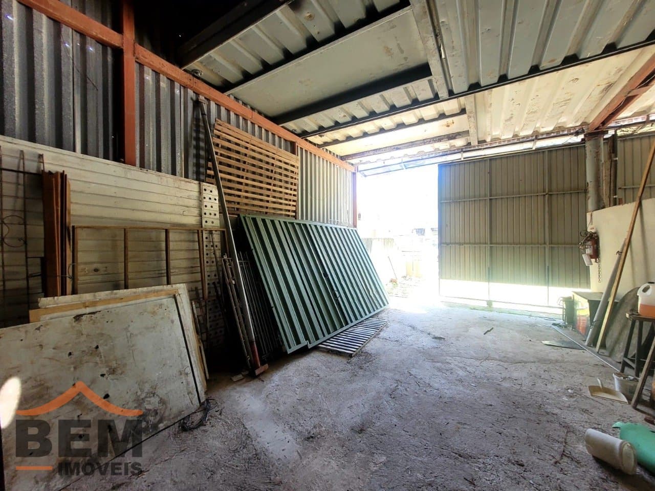 Galpão para Locação com 210m² no bairro Ressacada, em Itajaí