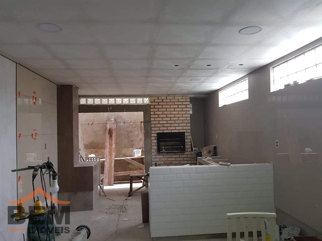 Casa para Venda com 3 quartos e 346m² no bairro São João, em Itajaí
