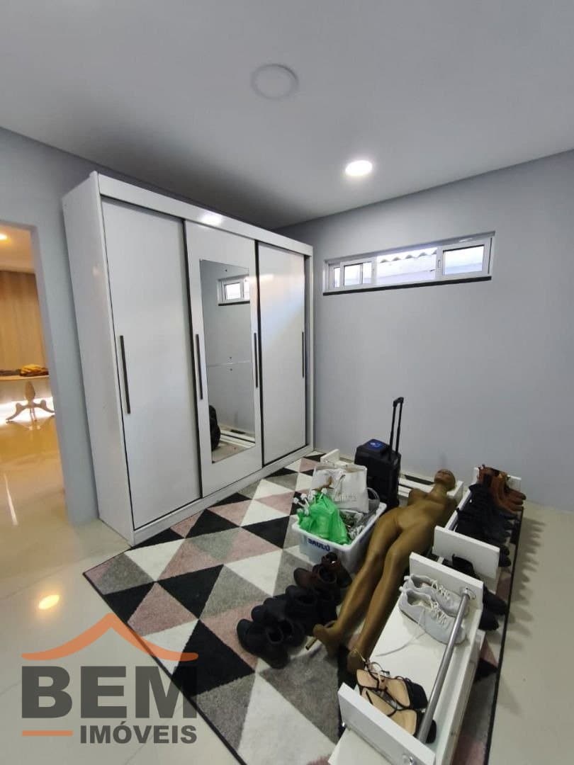 Casa para Venda com 3 quartos e 346m² no bairro São João, em Itajaí