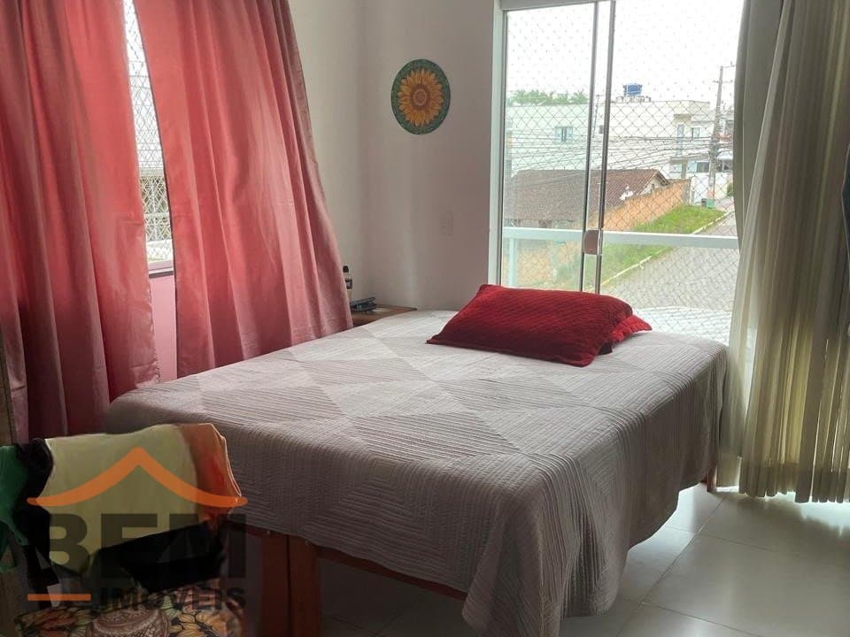 Casa para Venda com 2 quartos e 95m² no bairro Areias, em SC