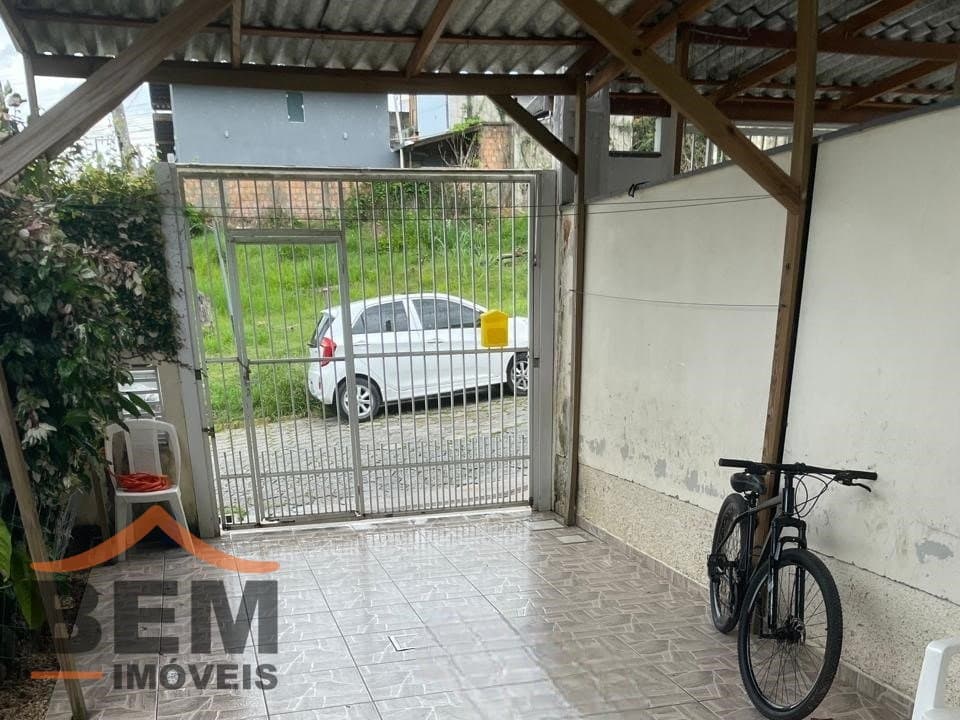 Casa para Venda com 2 quartos e 95m² no bairro Areias, em SC