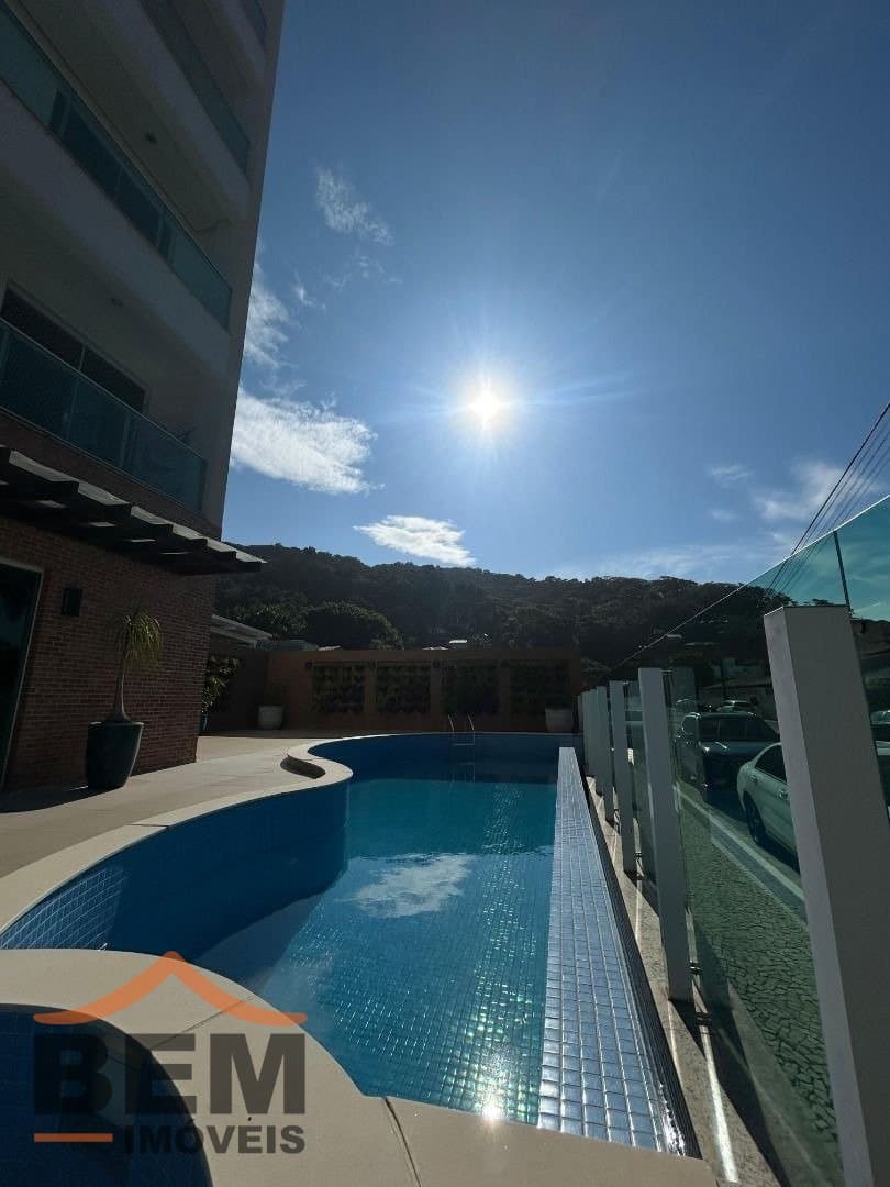 Apartamento para Venda com 3 quartos e 149m² no bairro Cabeçudas, em Itajaí
