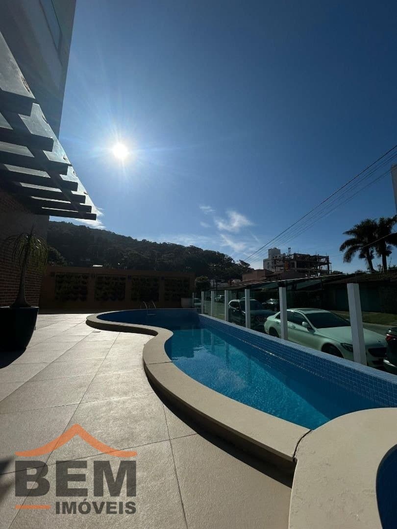Apartamento para Venda com 3 quartos e 149m² no bairro Cabeçudas, em Itajaí