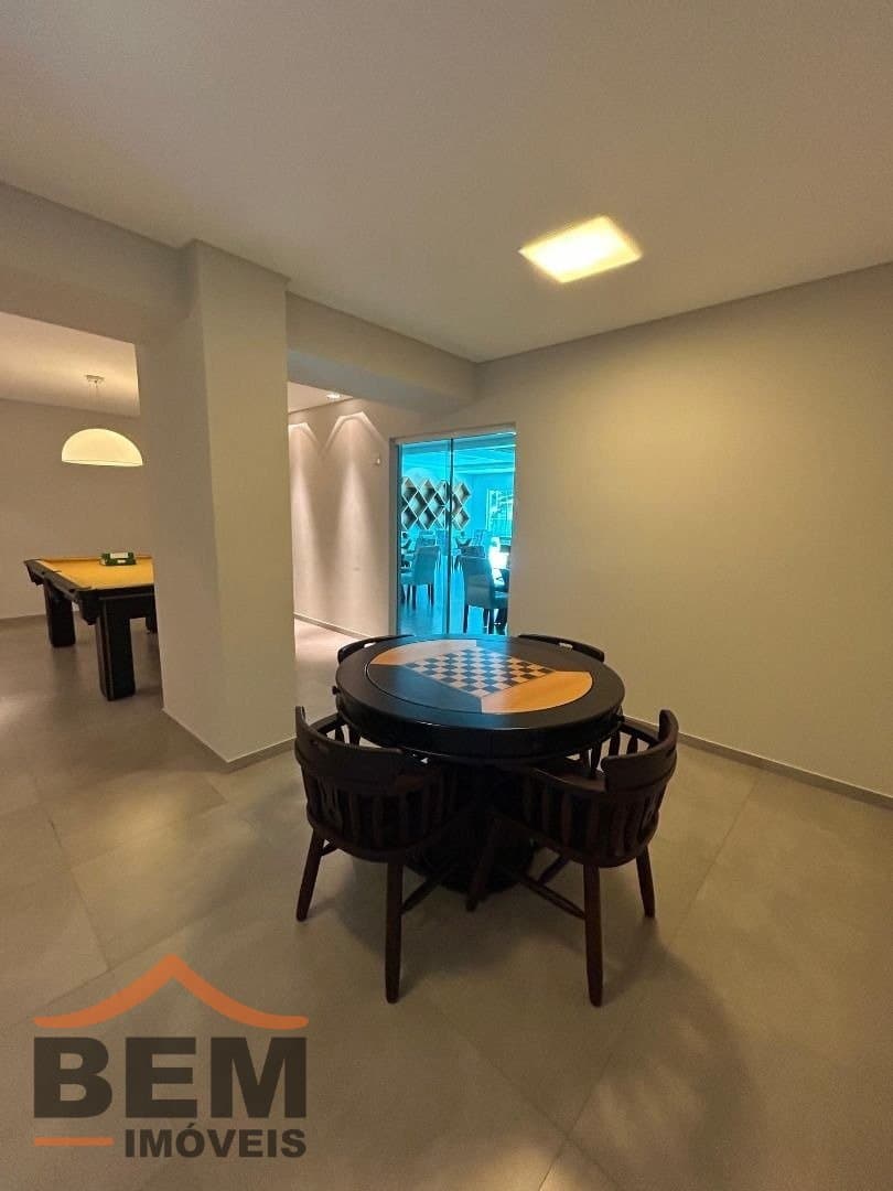 Apartamento para Venda com 3 quartos e 149m² no bairro Cabeçudas, em Itajaí