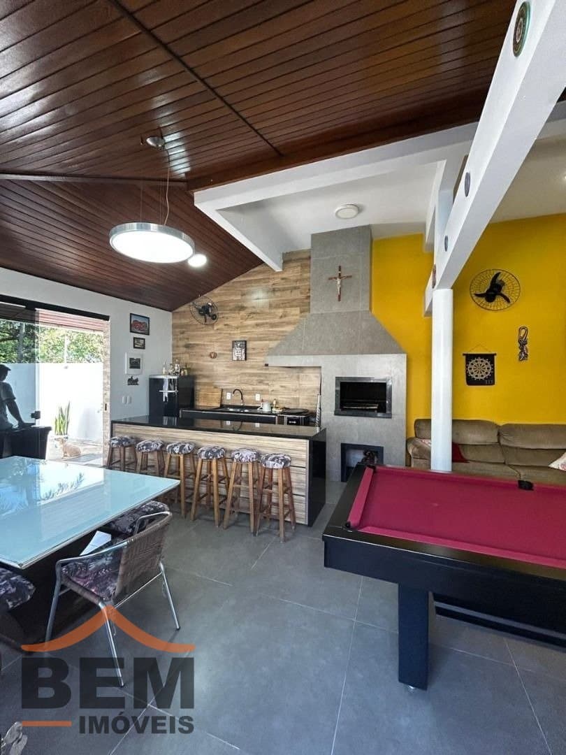 Casa para Venda com 3 quartos e 178m² no bairro Ressacada, em Itajaí