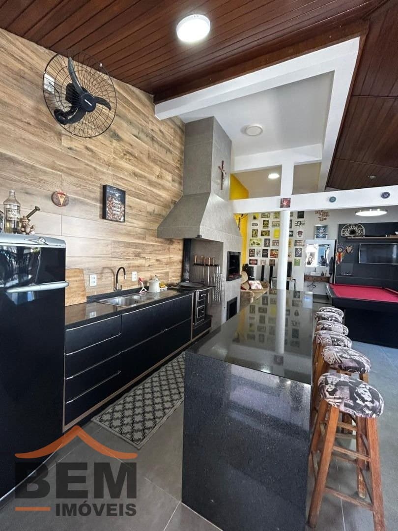 Casa para Venda com 3 quartos e 178m² no bairro Ressacada, em Itajaí