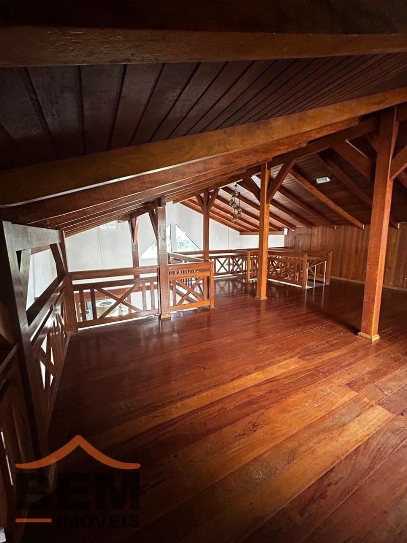 Casa para Venda com 3 quartos e 178m² no bairro Ressacada, em Itajaí