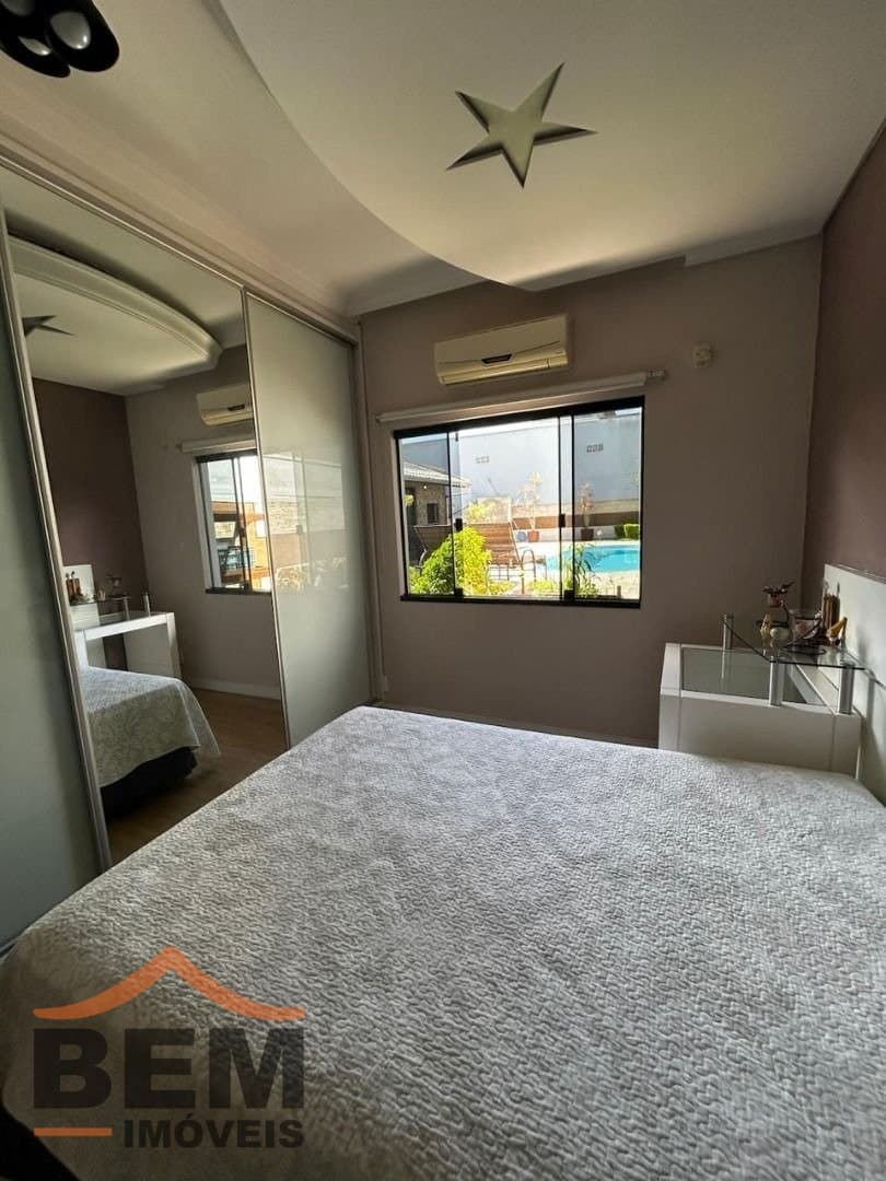 Casa para Venda com 3 quartos e 178m² no bairro Ressacada, em Itajaí