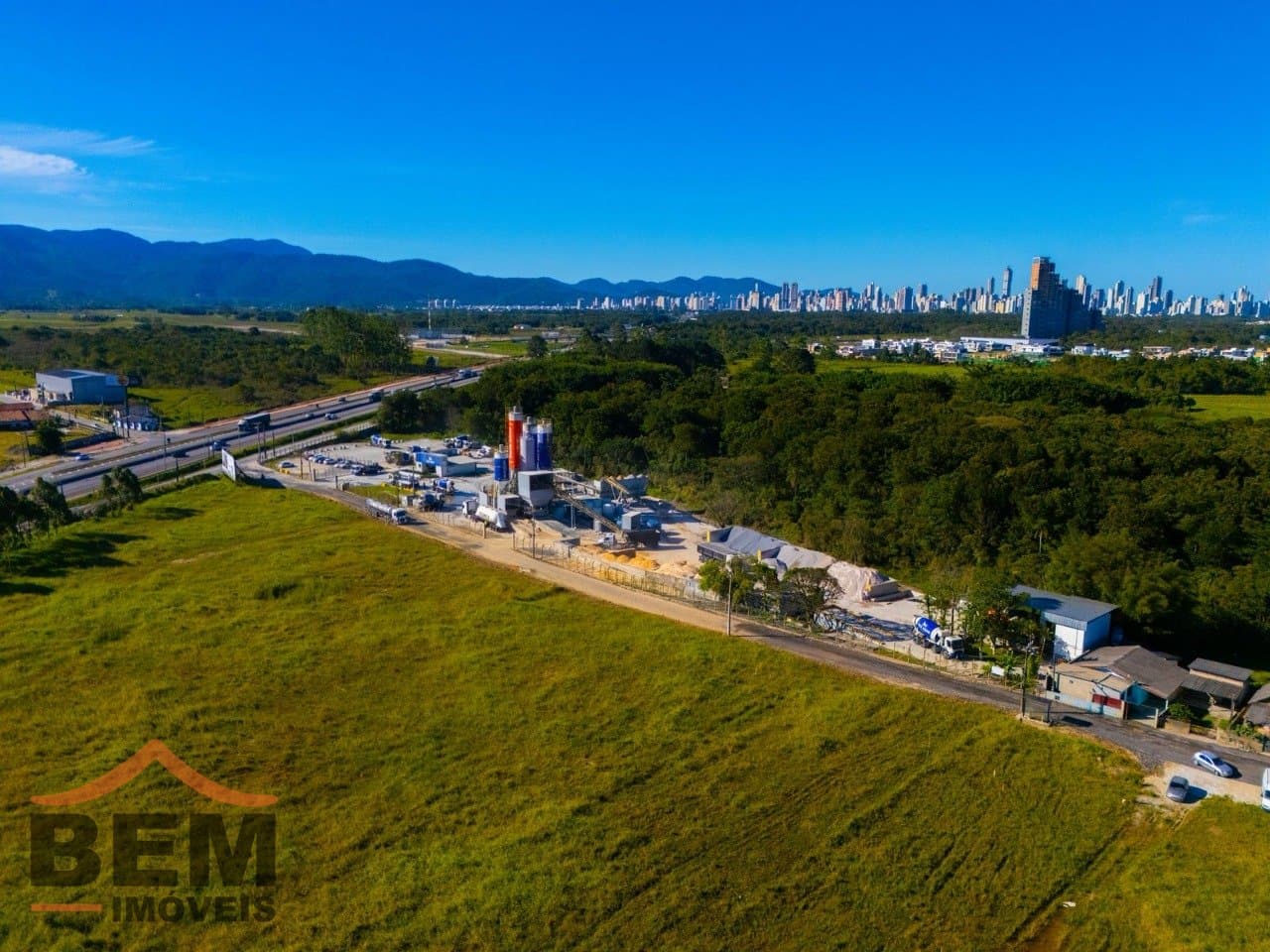 Apartamento para Venda com 2 quartos e 73m² no bairro Fazenda, em Itajaí