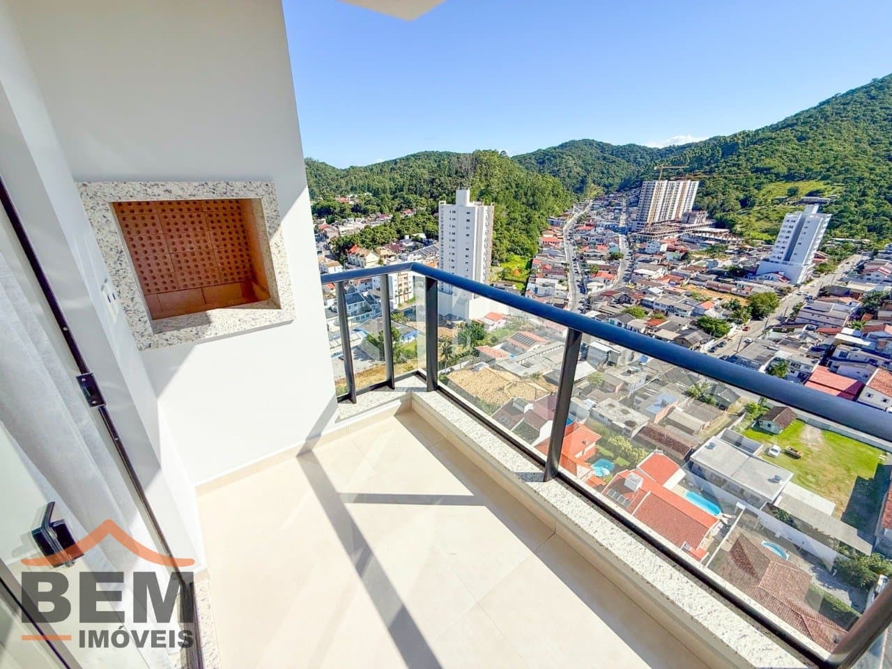 Apartamento para Venda com 2 quartos e 73m² no bairro Fazenda, em Itajaí