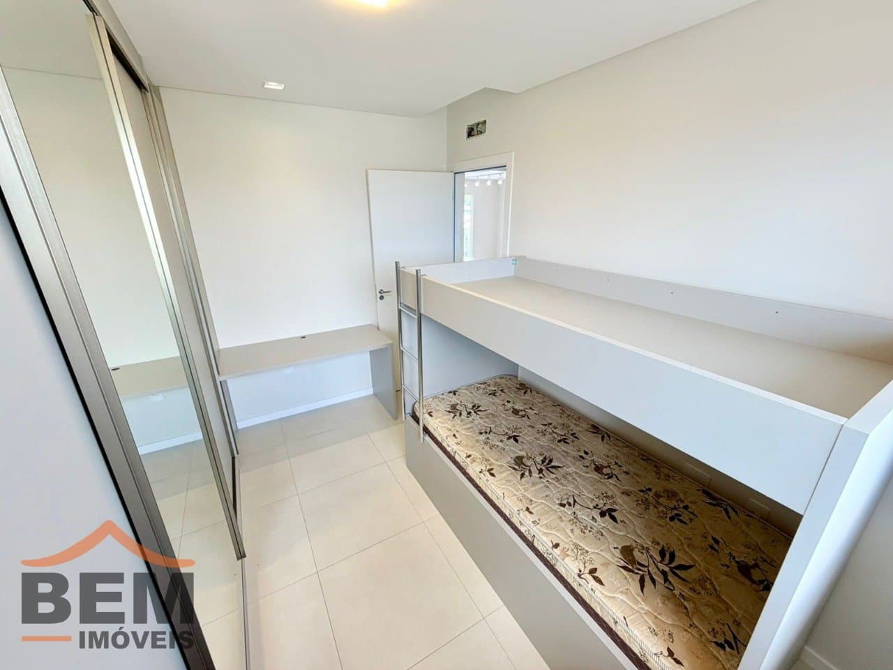 Apartamento para Venda com 2 quartos e 79m² no bairro Areias, em Camboriú