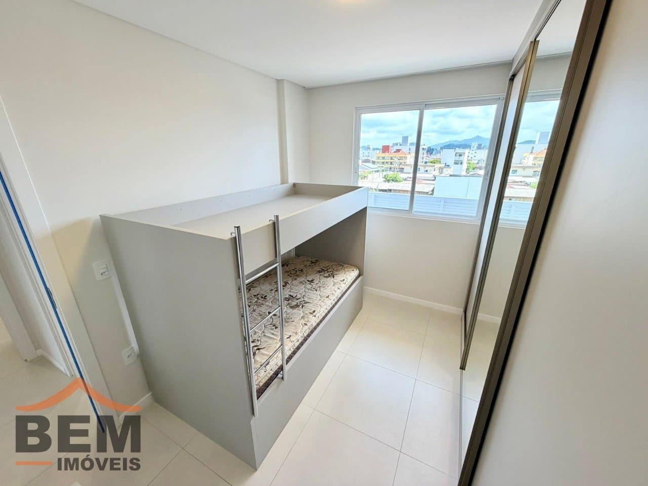 Apartamento para Venda com 2 quartos e 79m² no bairro Areias, em Camboriú