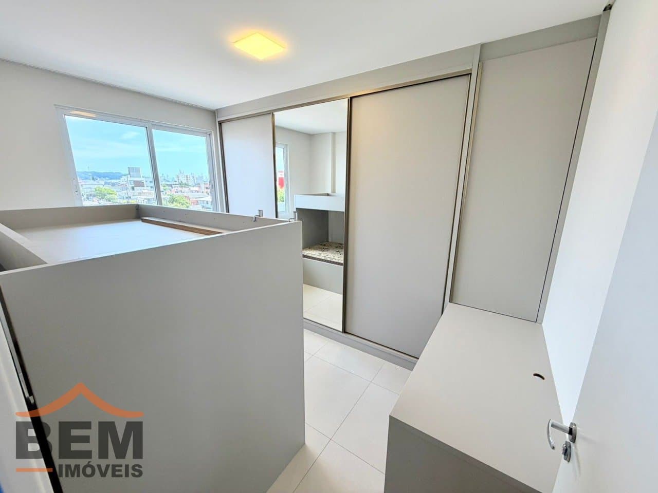 Apartamento para Venda com 2 quartos e 79m² no bairro Areias, em Camboriú