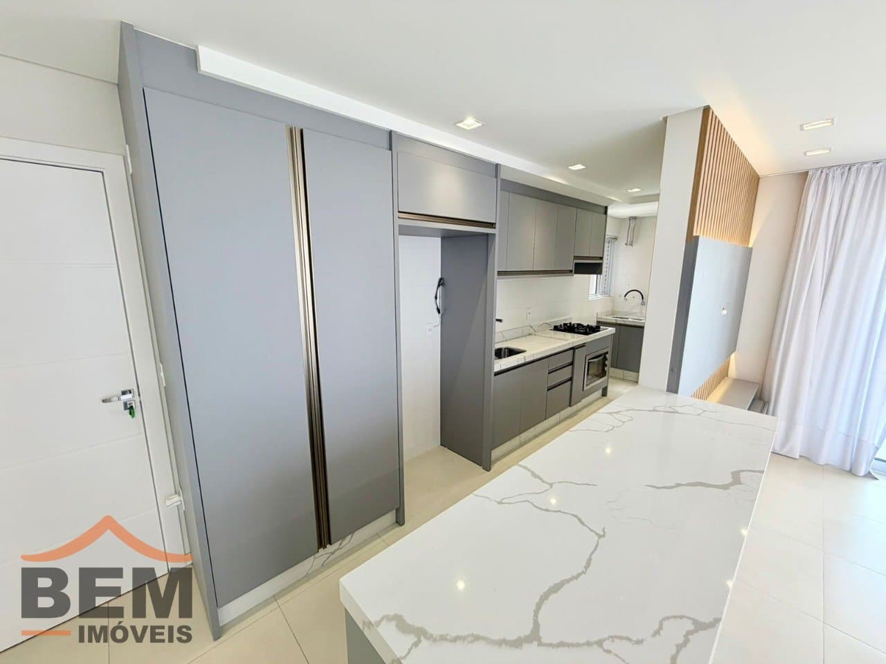 Apartamento para Venda com 2 quartos e 79m² no bairro Areias, em Camboriú
