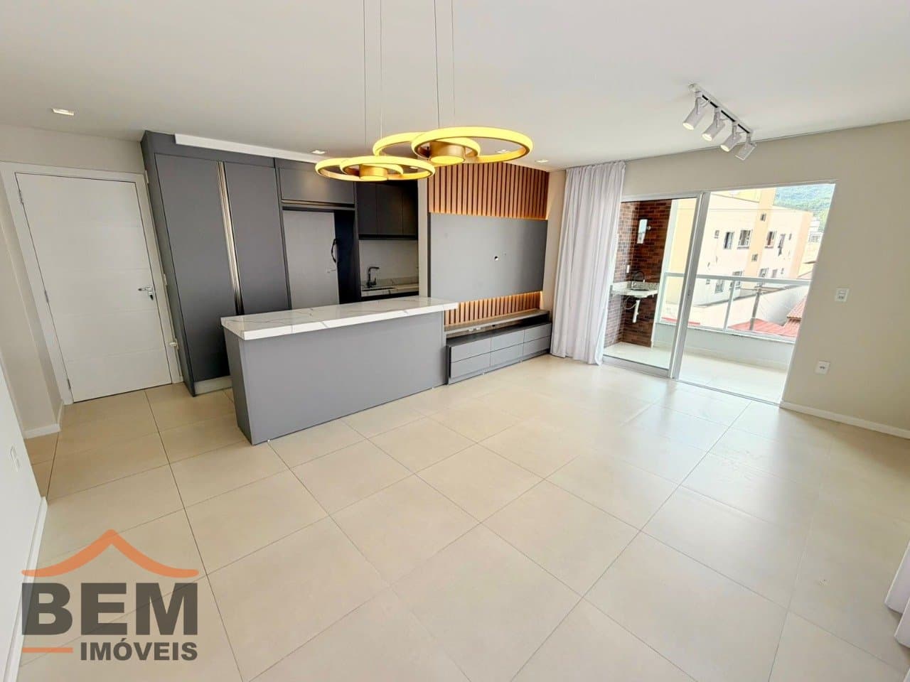 Apartamento para Venda com 2 quartos e 79m² no bairro Areias, em Camboriú