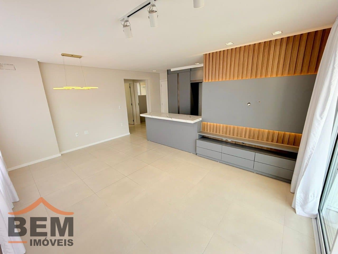 Apartamento para Venda com 2 quartos e 79m² no bairro Areias, em Camboriú