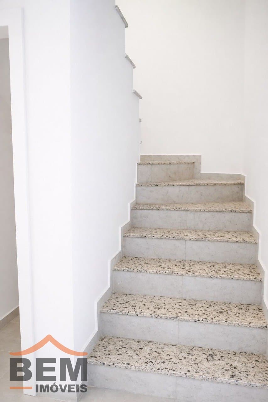 Casa para Venda com 3 quartos e 140m² no bairro Ariribá, em Balneário Camboriú