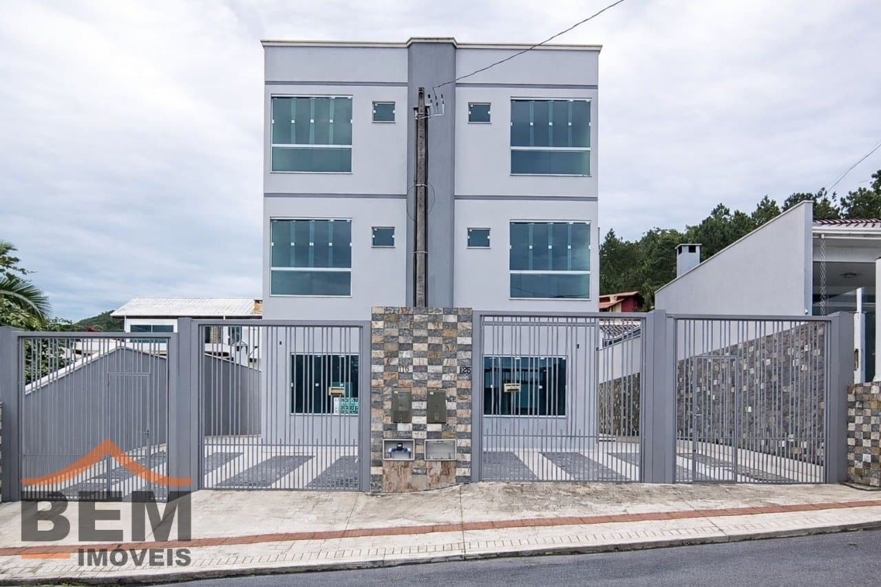 Casa para Venda com 3 quartos e 140m² no bairro Ariribá, em Balneário Camboriú