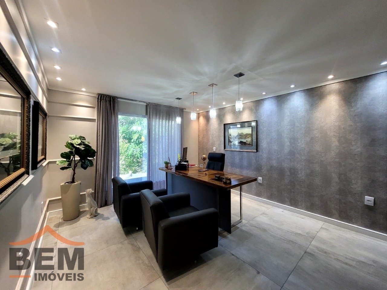Sala Comercial para Locação com 60m² no bairro Centro, em Itajaí