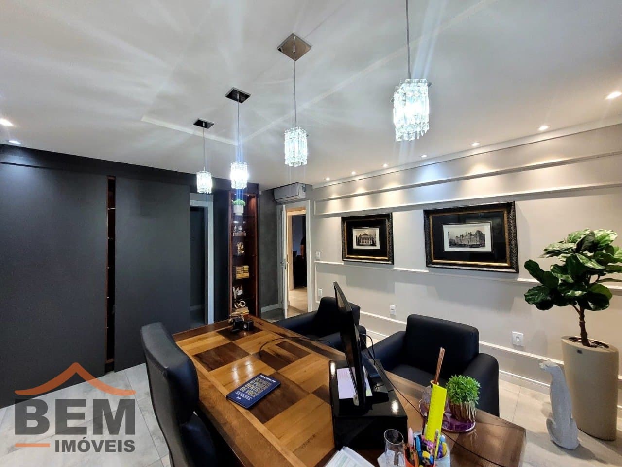 Sala Comercial para Locação com 60m² no bairro Centro, em Itajaí