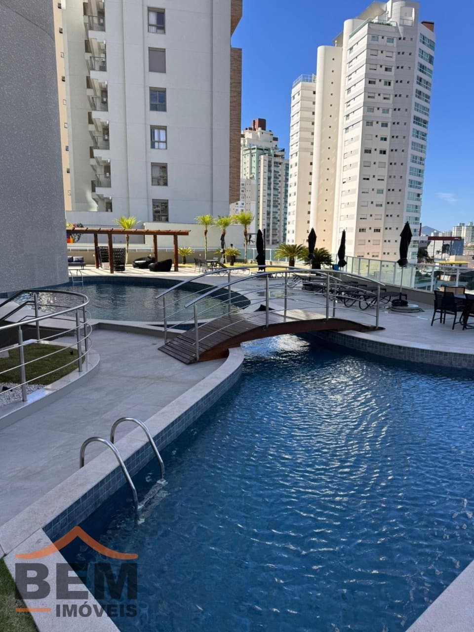 Apartamento para Venda com 3 quartos e 141m² no bairro Centro, em Itajaí