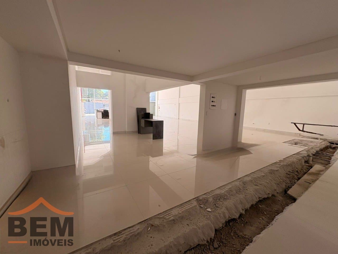 Sala Comercial para Locação com 288m² no bairro Centro, em Itajaí