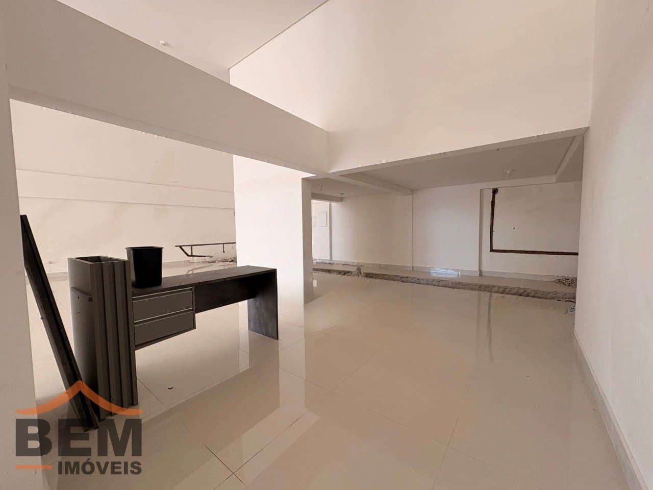 Sala Comercial para Locação com 288m² no bairro Centro, em Itajaí