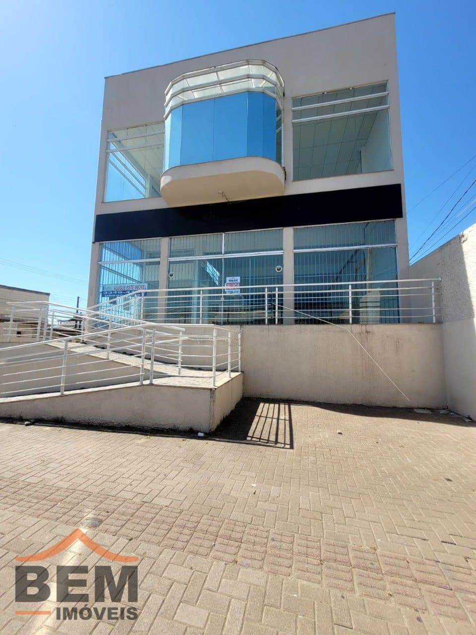 Sala Comercial para Locação com 450m² no bairro Cordeiros, em Itajaí