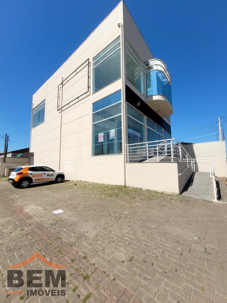 Sala Comercial para Locação com 450m² no bairro Cordeiros, em Itajaí